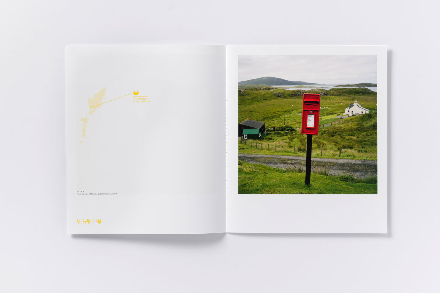 Martin Parr : Remote Scottish Postboxes