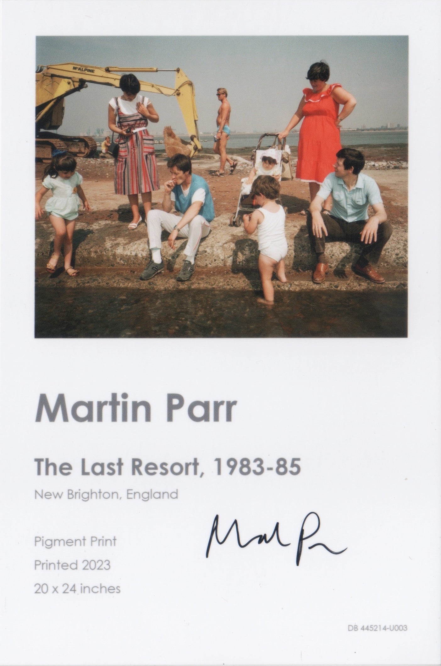 Martin Parr : The Last Resort [family with digger]
