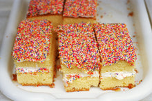 Load image into Gallery viewer, Martin Parr : Iced Cakes [Food]