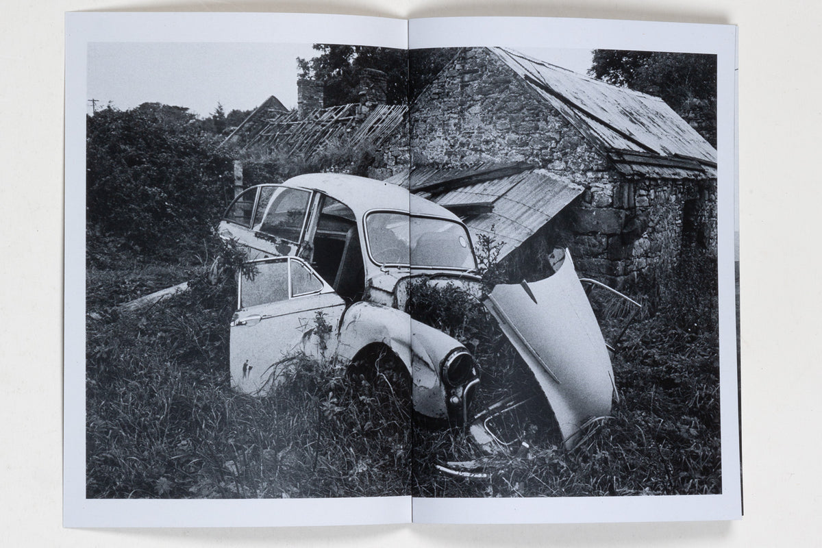 Martin Parr : Abandoned Morris Minors of the West of Ireland [Café Royal Books]