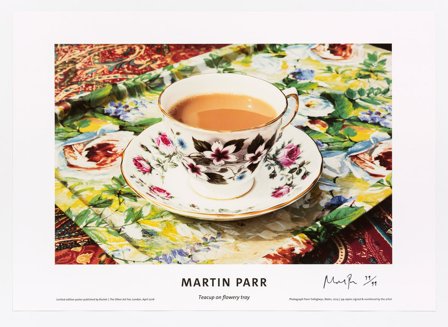 Martin Parr : Teacup on flowery tray