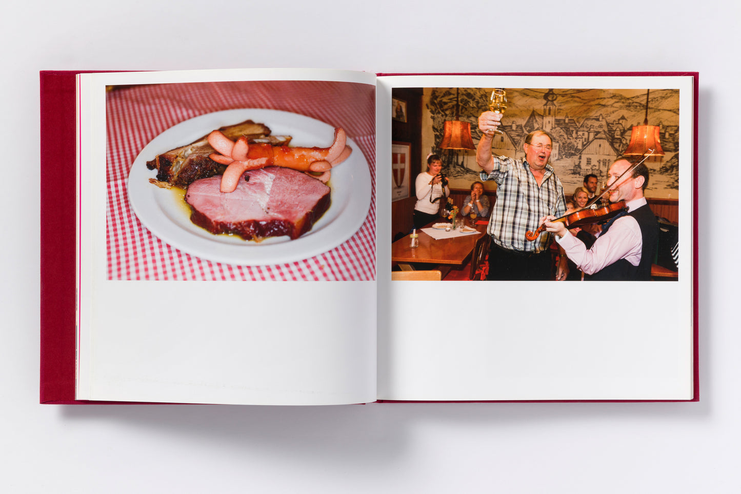 Martin Parr : Cakes and Balls